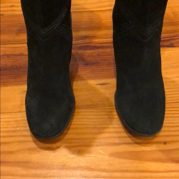 BCBGMaxAzria Women’s boots - heels - black - suede - Picture 3 of 8